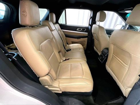 Used 2016 Ford Explorer XLT w/ Equipment Group 202A image 25