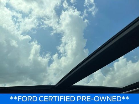 Used 2024 Honda Pilot Touring image 19