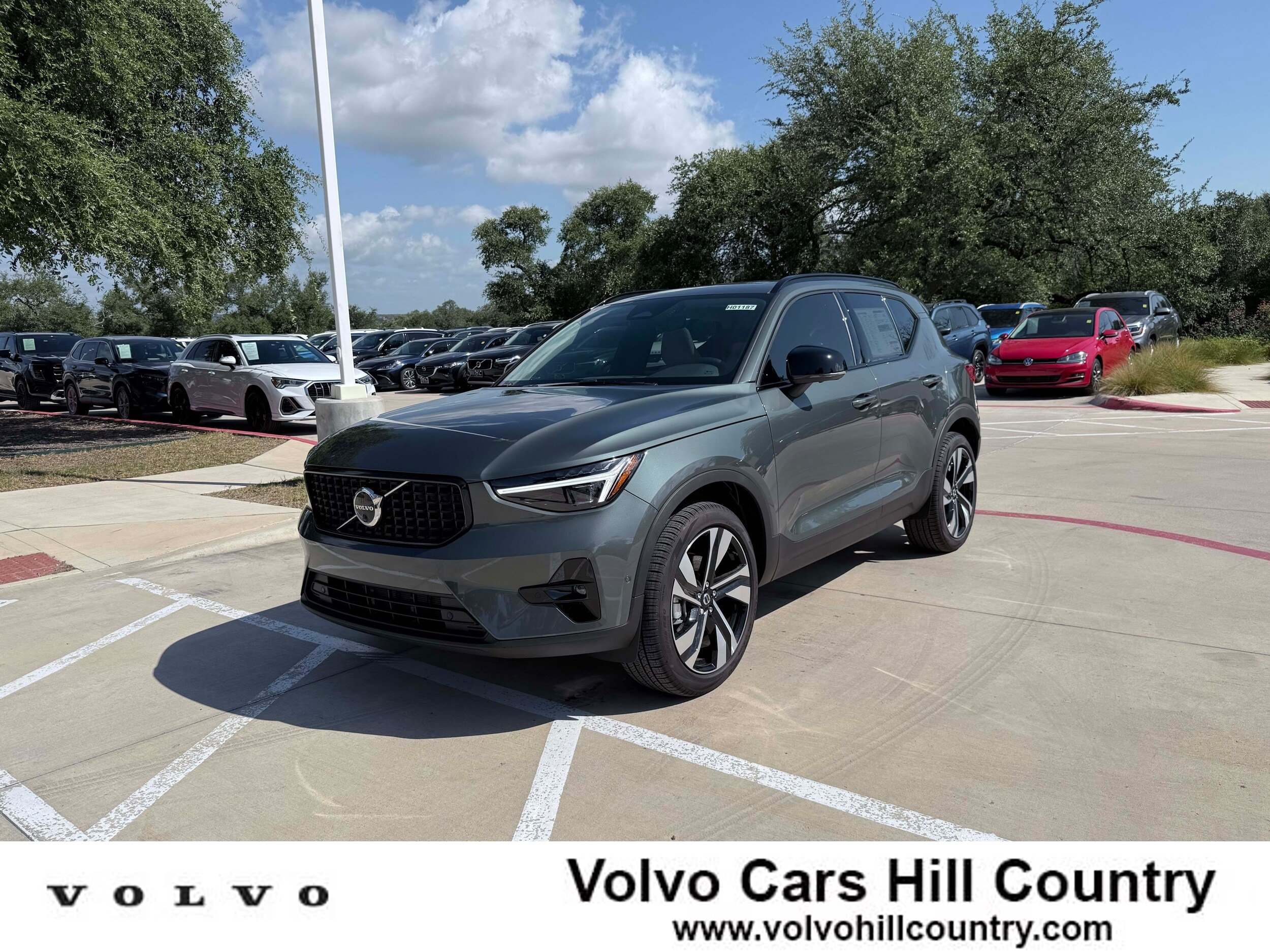 New 2026 Volvo XC40 B4 Plus w/ Protection Package Premier FWD image 1