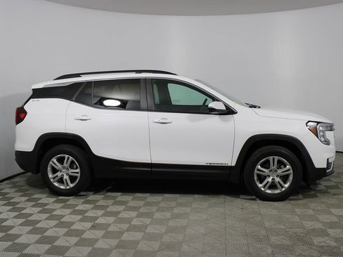 Used 2023 GMC Terrain SLE w/ Driver Convenience Package image 21
