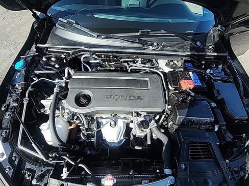 Used 2025 Honda Civic Sport image 11