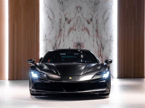 Used 2021 Ferrari SF90 Stradale AWD/4WD image 2