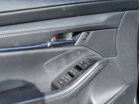 Used 2025 MAZDA MAZDA3 s image 3