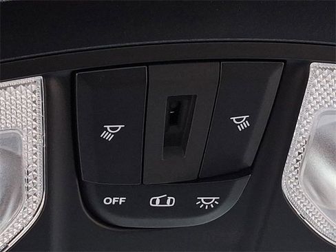 Used 2024 RAM 2500 Tradesman w/ Chrome Appearance Group image 25