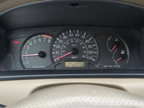 Used 2005 Toyota Corolla CE image 11