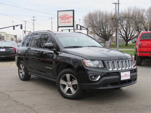 Used 2017 Jeep Compass High Altitude image 1