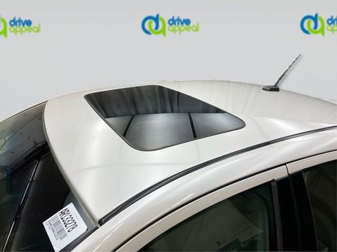 Used 2010 Ford Fusion SEL image 12