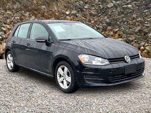 Used 2017 Volkswagen Golf SE image 10