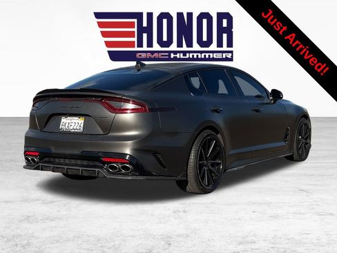 Used 2019 Kia Stinger GT2 image 2