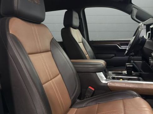 Used 2023 Chevrolet Silverado 1500 High Country w/ Technology Package image 30