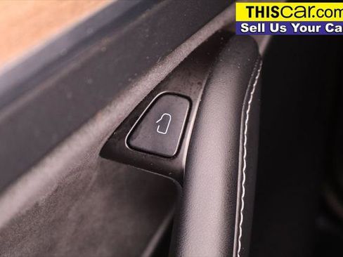 Used 2024 Tesla Model Y Long Range AWD/4WD image 33
