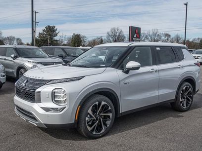New 2025 Mitsubishi Outlander 4WD Plug-In Hybrid