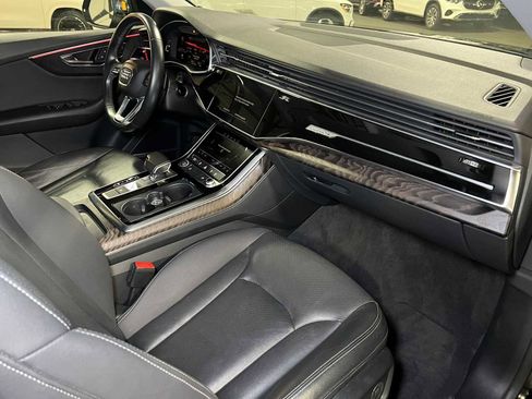 Used 2022 Audi Q8 Premium Plus w/ Premium Plus Package image 51