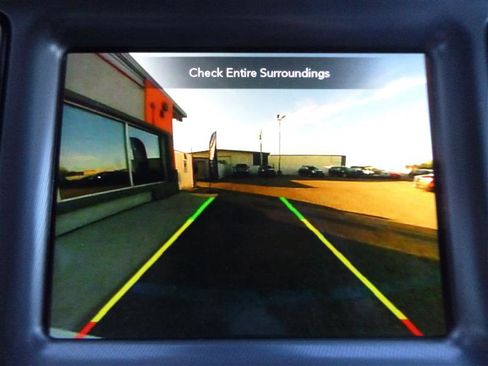 Used 2022 Dodge Challenger SXT w/ Plus Package image 15