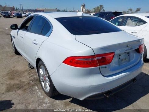 Used 2017 Jaguar XE Premium RWD image 8