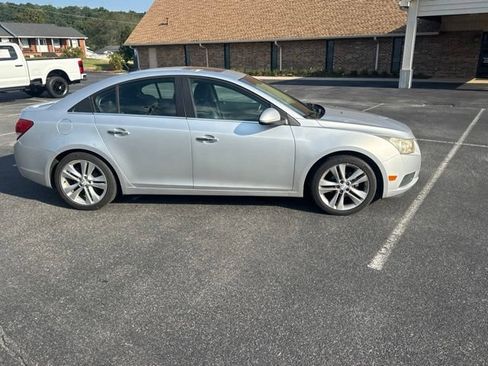 Used 2011 Chevrolet Cruze LTZ FWD image 5