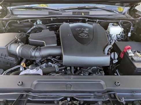 Certified 2023 Toyota Tacoma TRD Off-Road image 21