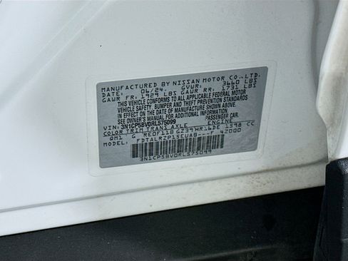 Used 2024 Nissan Kicks S image 12