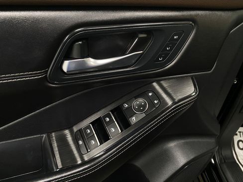 Certified 2023 Nissan Rogue SL AWD/4WD image 32