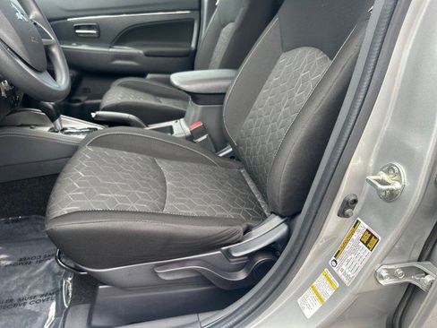 Used 2022 Mitsubishi Outlander Sport ES FWD image 11