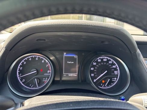 Used 2023 Toyota Camry SE image 30