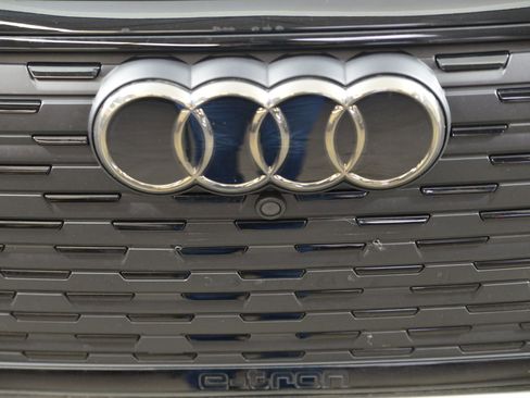 Certified 2023 Audi Q4 e-tron Premium Plus w/ Premium Plus image 17