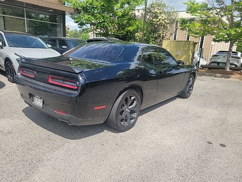 Used 2020 Dodge Challenger SXT w/ Blacktop Package image 5