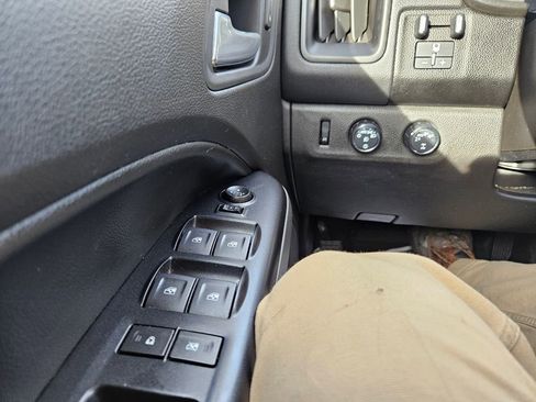 Used 2021 Chevrolet Colorado LT w/ Safety Package image 14