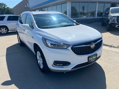 Used 2020 Buick Enclave Essence w/ Trailering Package, 5000 lbs. AWD/4WD image 2