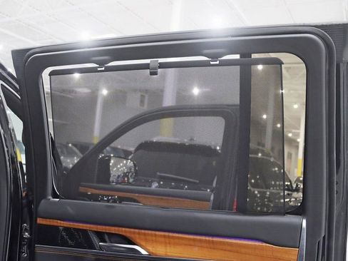 Used 2024 Jeep Grand Wagoneer Series III image 43