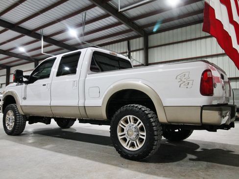 Used 2011 Ford F250 King Ranch w/ King Ranch w/Chrome Pkg image 8