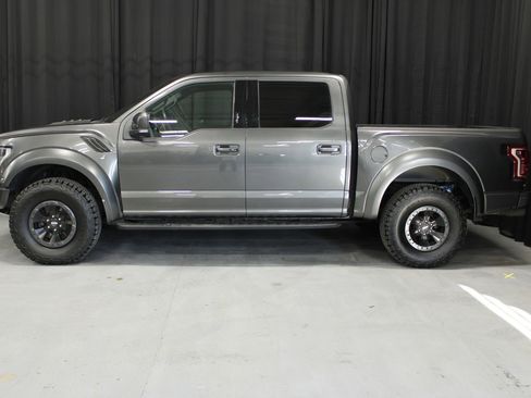 Used 2018 Ford F150 Raptor w/ Equipment Group 802A Luxury image 2