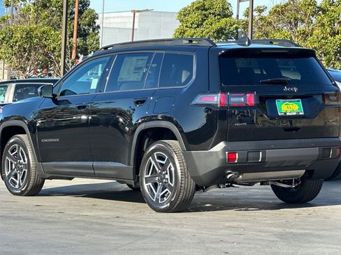 New 2026 Jeep Cherokee Laredo image 6