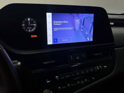 Certified 2025 Lexus ES 350 FWD image 18