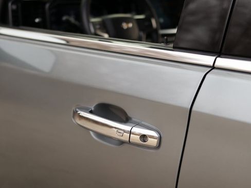 Used 2024 Chevrolet Silverado 1500 LTZ image 39