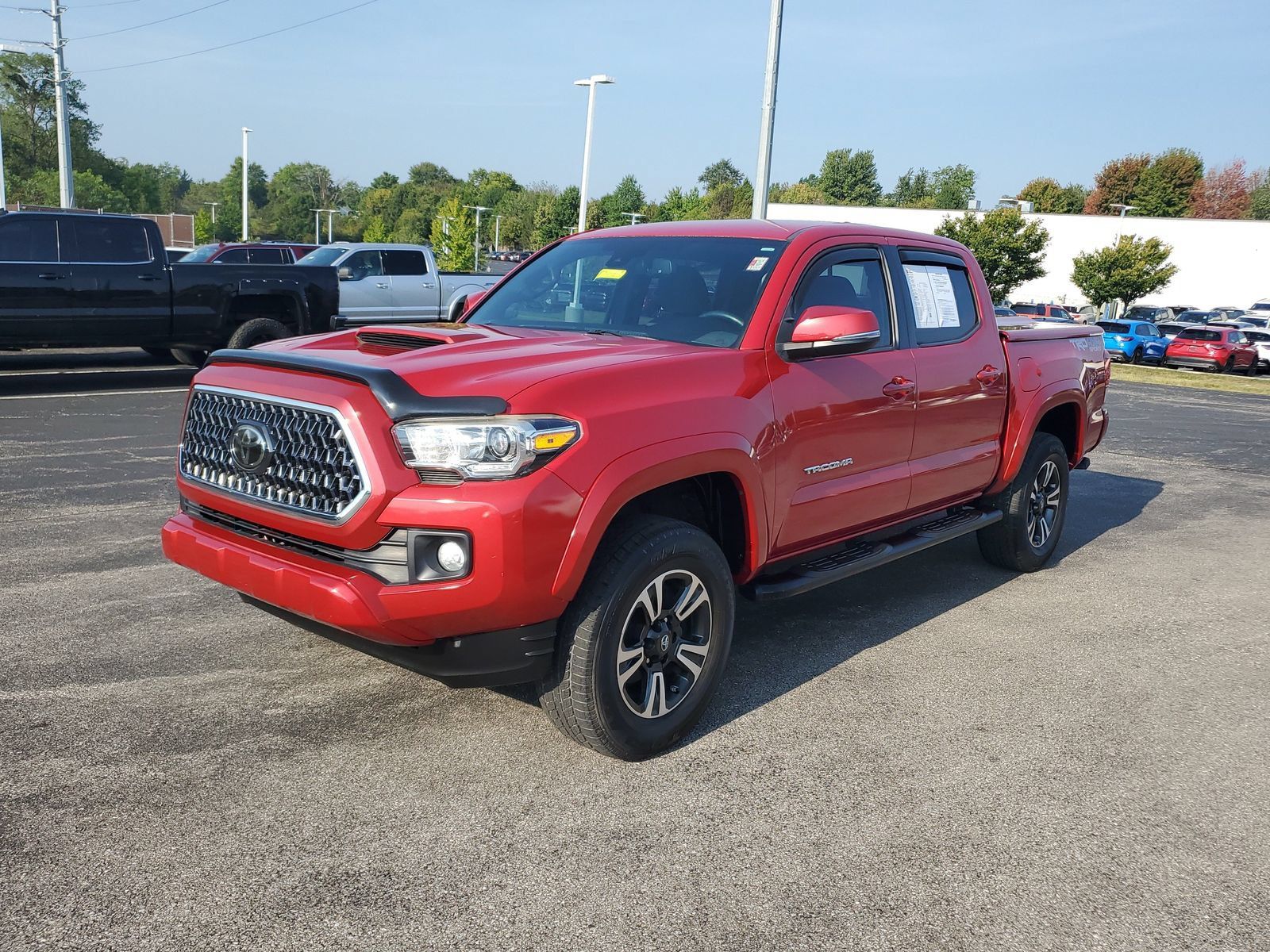 Certified 2018 Toyota Tacoma TRD Sport AWD/4WD image 2