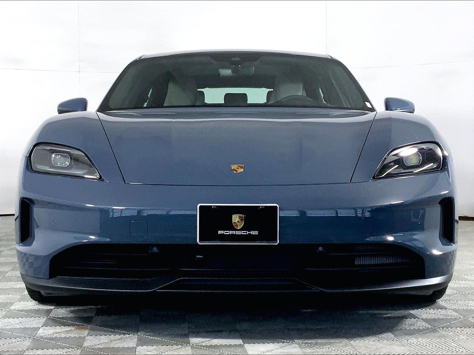 Certified 2025 Porsche Taycan AWD/4WD image 6