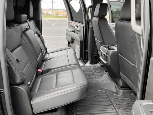 Used 2025 GMC Sierra 2500 Denali image 19