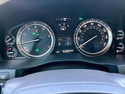 Used 2017 Lexus LX 570 4WD image 25