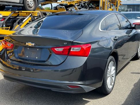 Used 2018 Chevrolet Malibu LT FWD image 4