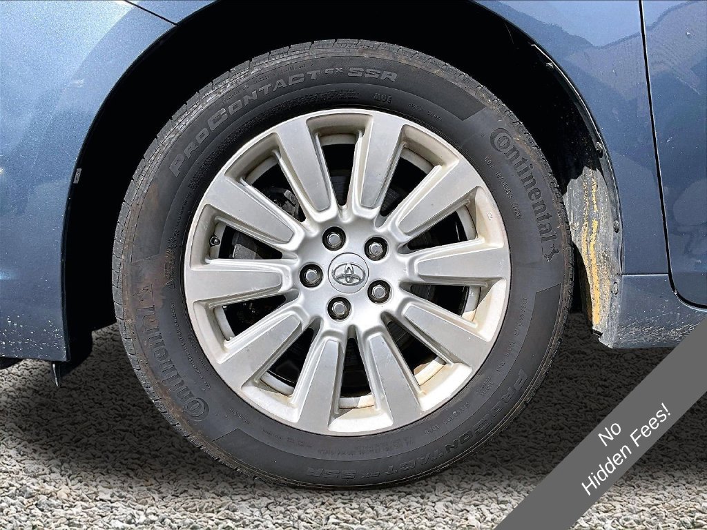 Used 2017 Toyota Sienna Limited Premium AWD/4WD image 9