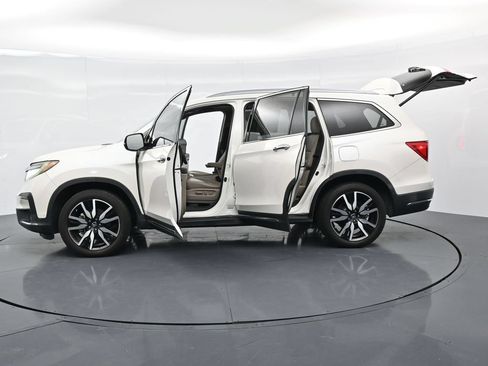 Used 2019 Honda Pilot Elite image 18
