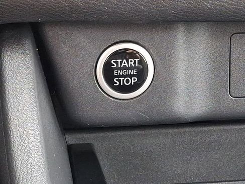 Used 2023 Nissan Rogue SV image 28