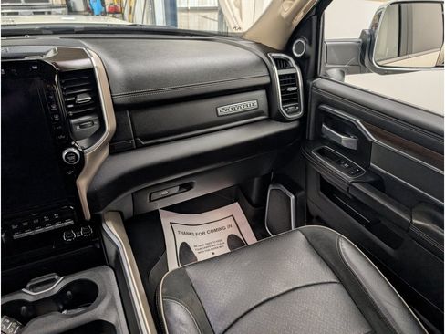 Used 2022 RAM 3500 Laramie AWD/4WD image 12