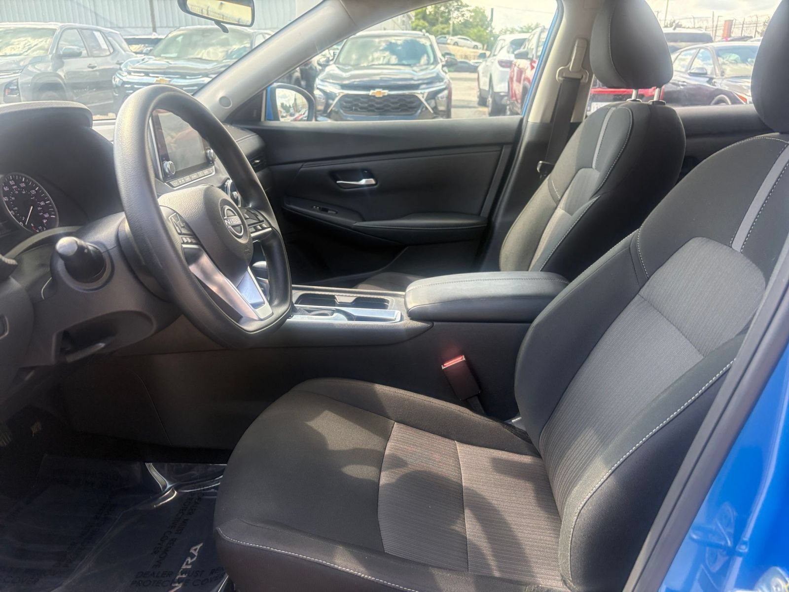 Used 2025 Nissan Sentra SV FWD image 21