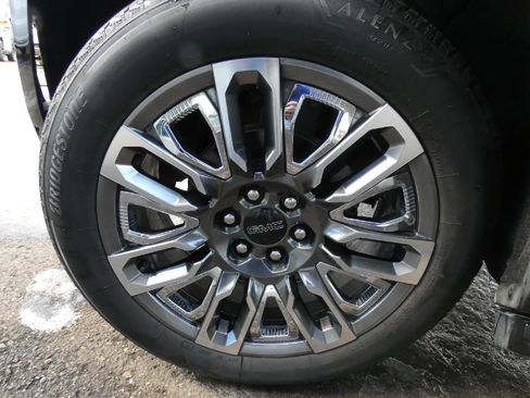 Used 2023 GMC Yukon XL Denali Ultimate image 8