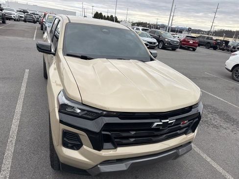 Used 2023 Chevrolet Colorado Z71 w/ Z71 Convenience Package 2 image 2