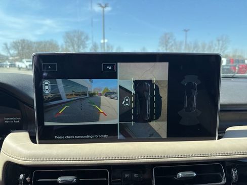 Used 2022 Lincoln Nautilus Reserve w/ Equipment Group 202A image 16