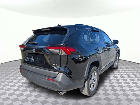 Used 2023 Toyota RAV4 XLE image 4
