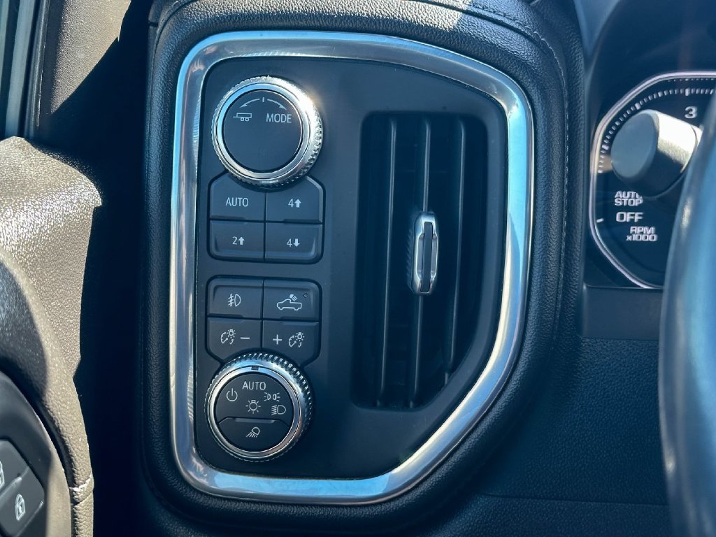 Used 2021 GMC Sierra 1500 SLT AWD/4WD image 35